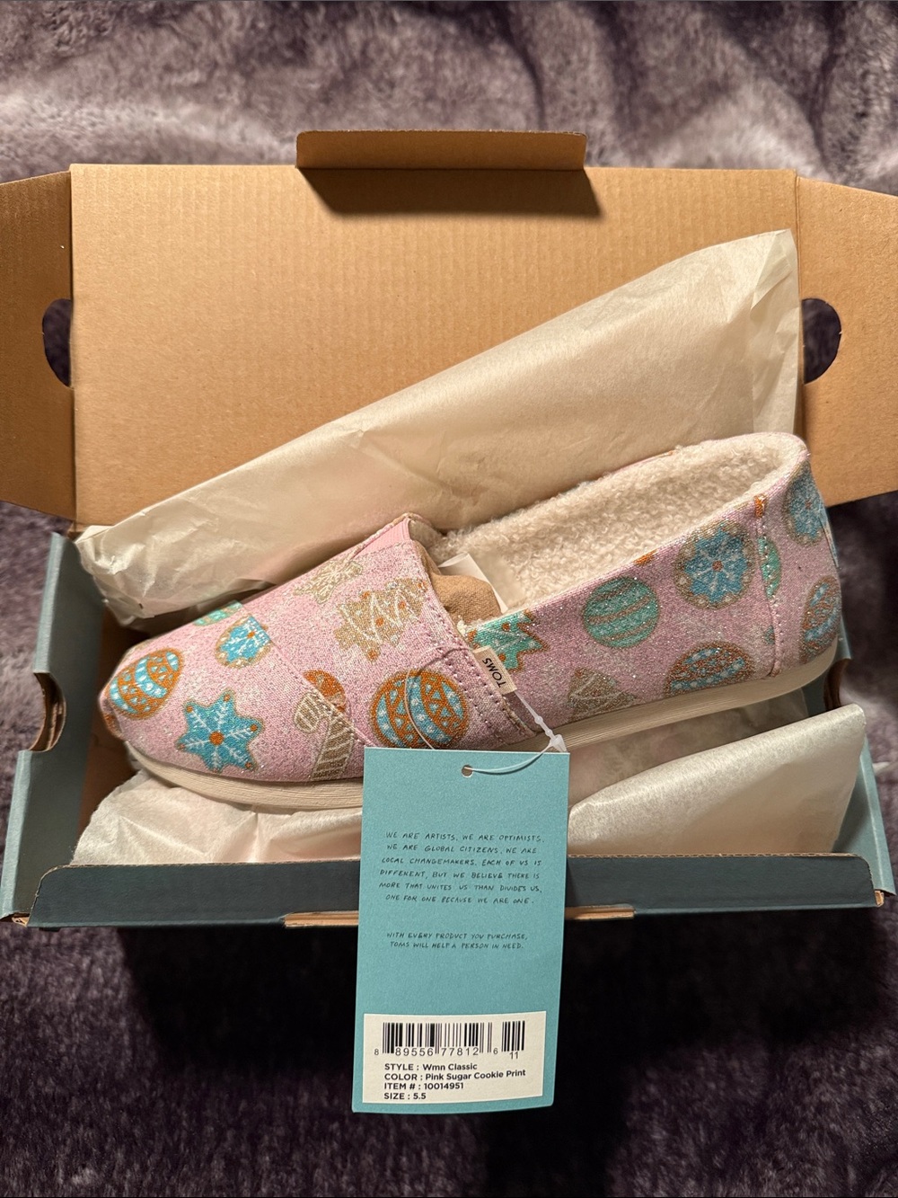 Pink Holiday Print Slip-On Slippers